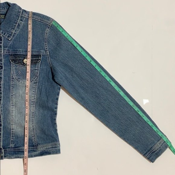 NWT Women's Fitted Sparkle Studded Denim Jacket - Picture 7 of 8